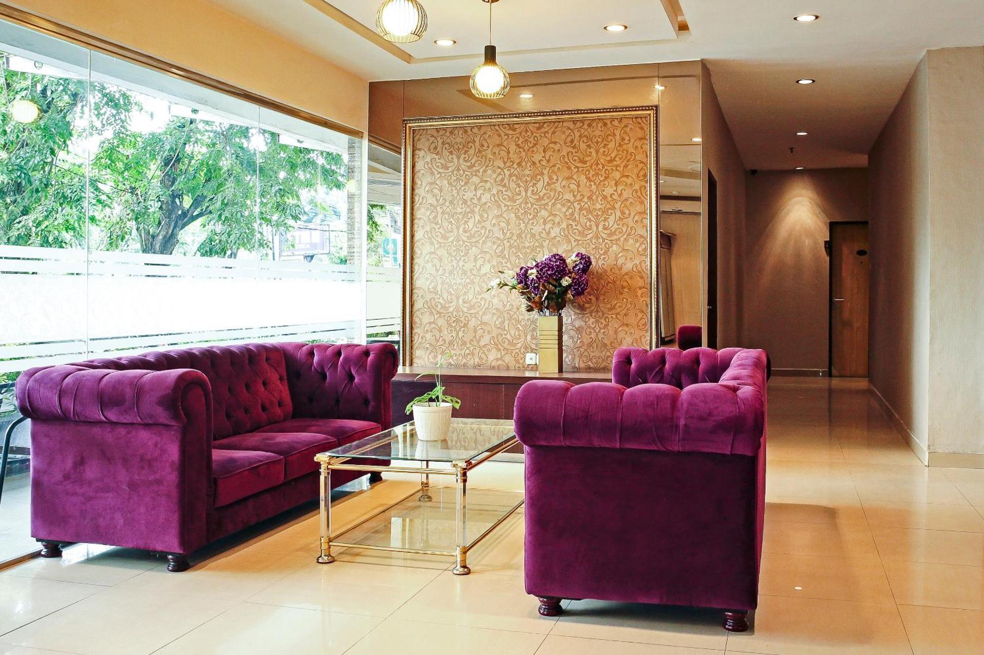 Oyo 1009 Hotel Bumi Malaya 棉兰 外观 照片
