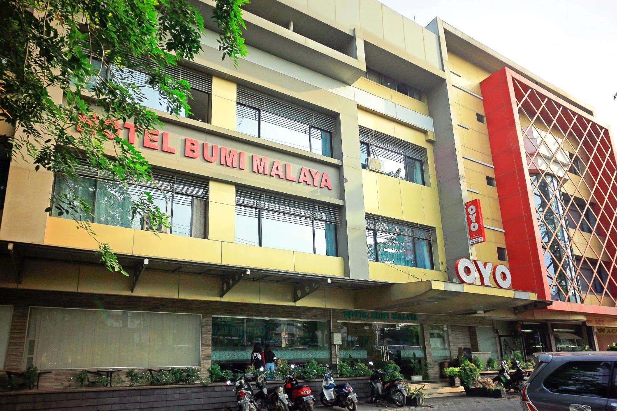 Oyo 1009 Hotel Bumi Malaya 棉兰 外观 照片